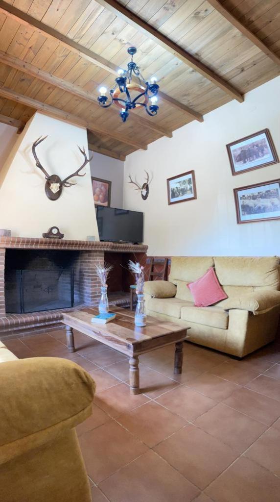 Casa Rural La Dehesilla Cazalla de la Sierra Dış mekan fotoğraf